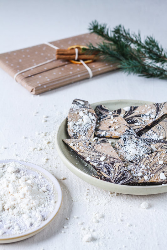 Recipe for Chocolate Christmas Bark made with dark and blond chocolate (Dulcey)