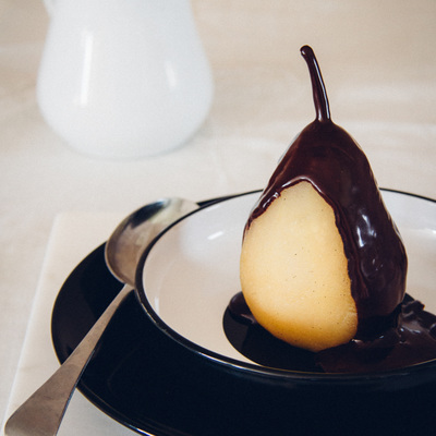 Pear belle helene with tonka recipe