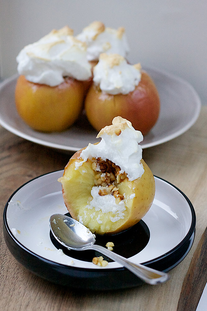 Baked Apples with Meringue and Nuts Recipe