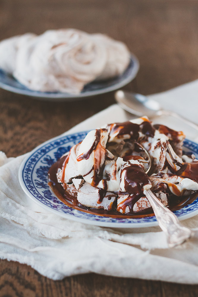 Meringues with Tonka Chocolate and Salted Caramel Recipe