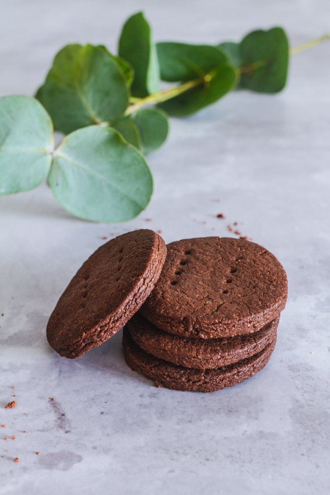A delicious recipe for chocolate and tonka sablés bretons (French salted butter cookies)