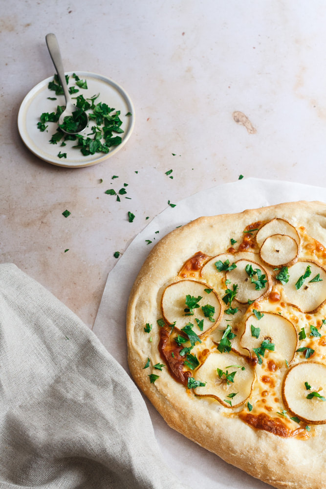 Pear and Smoked Scamorza Pizza Recipe