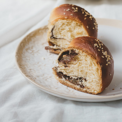 Spiced pear and chocolate challah bread